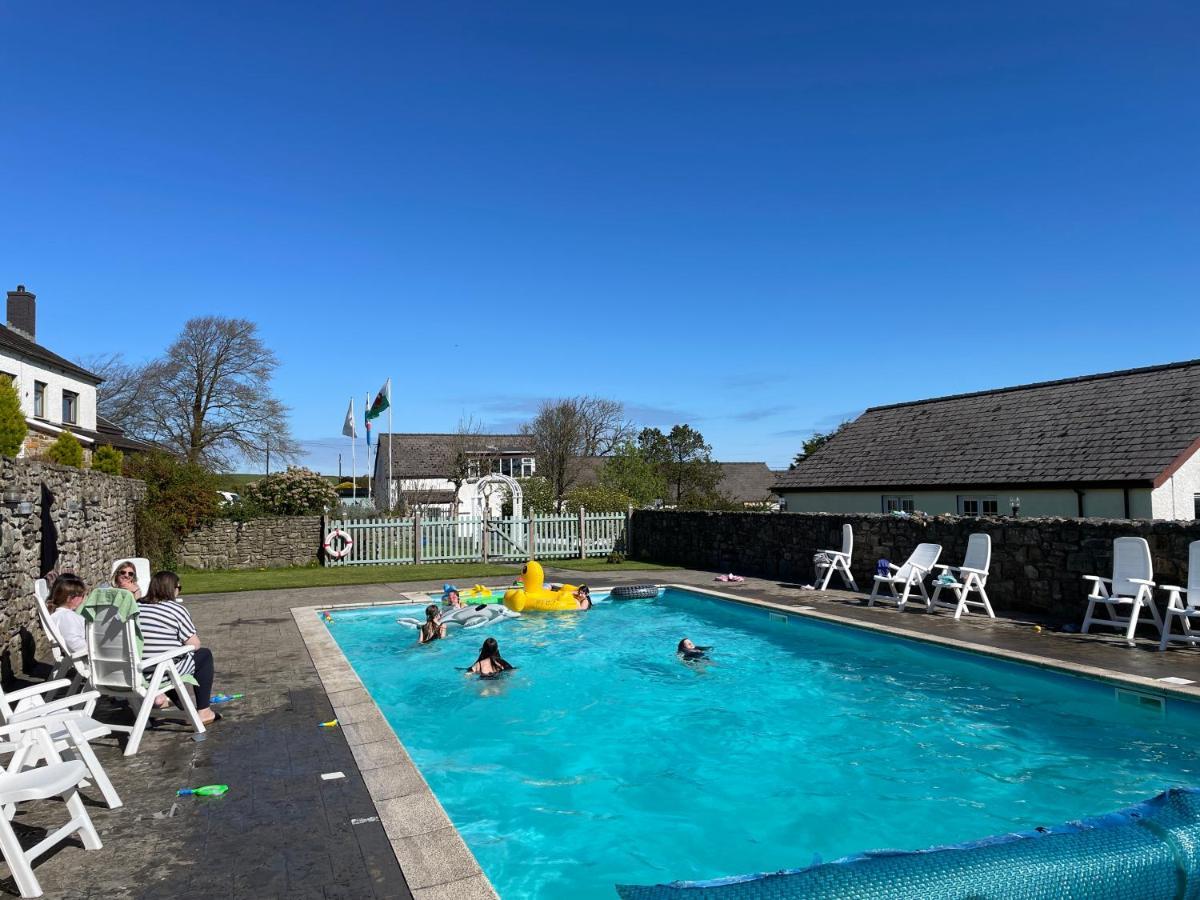 Trenewydd Farm Holiday Cottages Кардиган Экстерьер фото